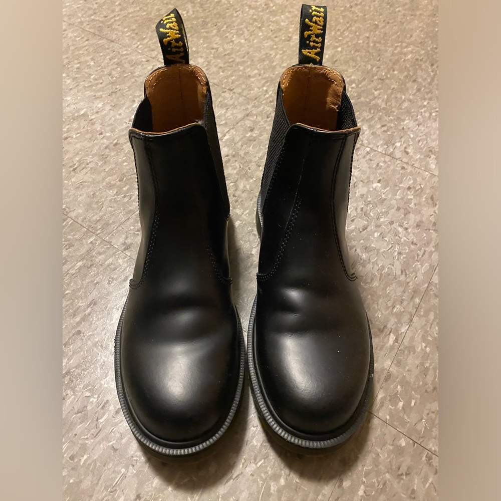dr martens black boot size 6